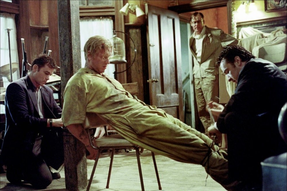 Identity 2003 detective story