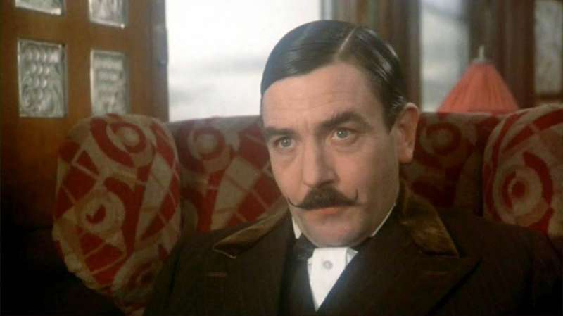 Murder on the Orient Express 1974 detective story
